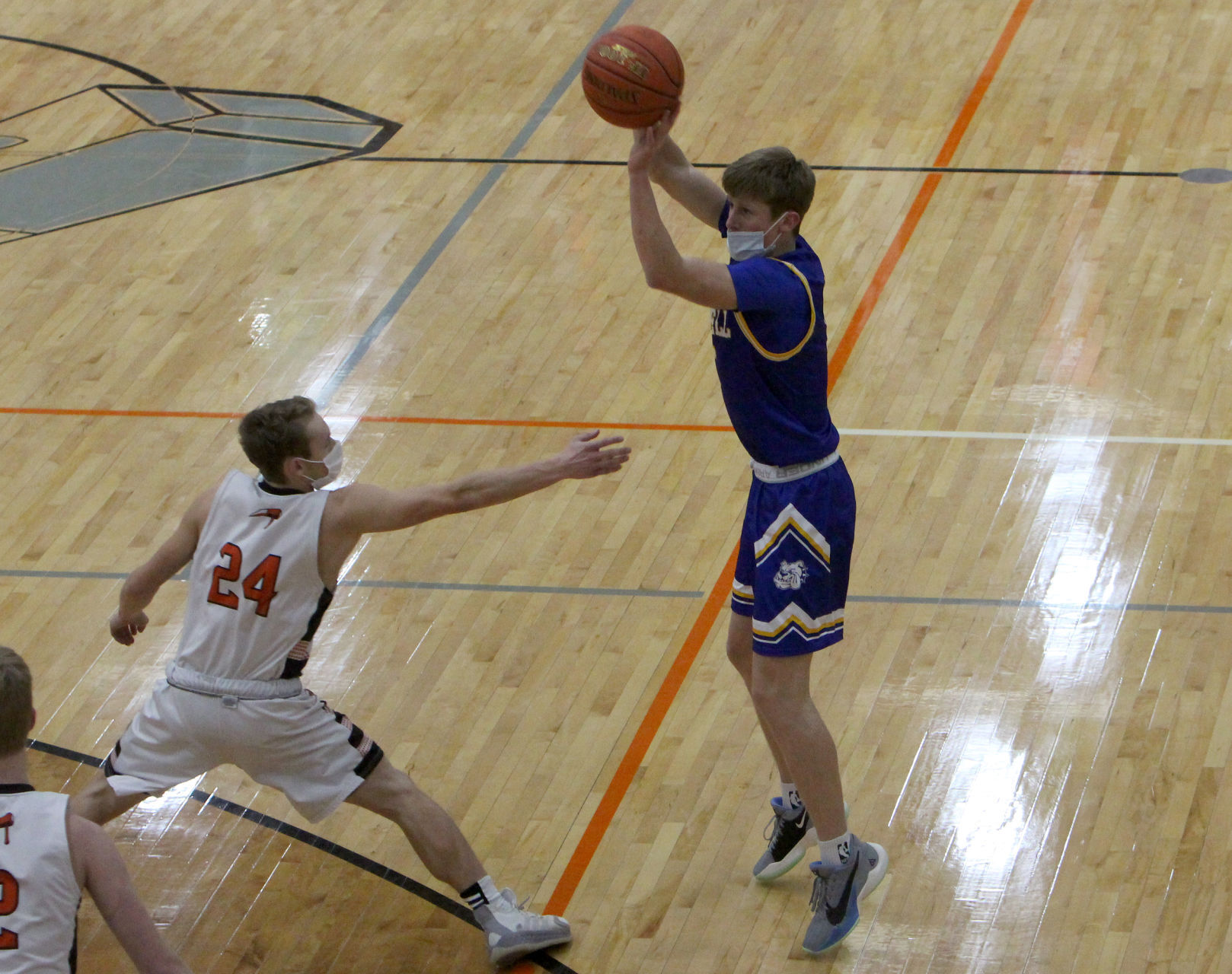 McDonell boys basketball at Osseo-Fairchild 1-11-21